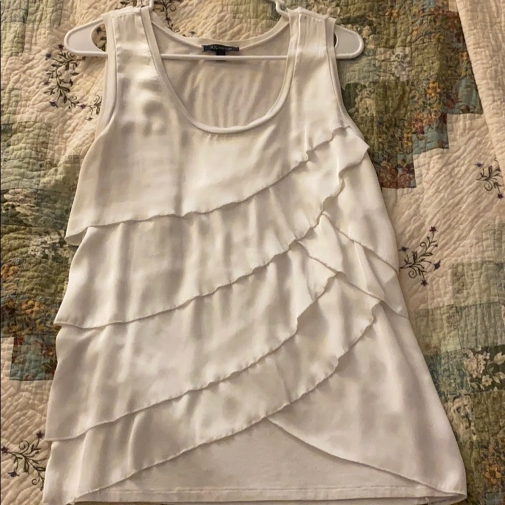 Sleeveless blouse